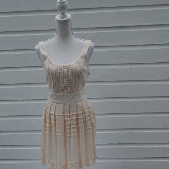 Kimchi Blue Dresses & Skirts - KIMCHI BLUE cream dress